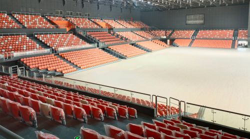 場館座椅的“骨骼”之謎：吹塑 vs 注塑，為何征途座椅選擇氣輔注塑？?